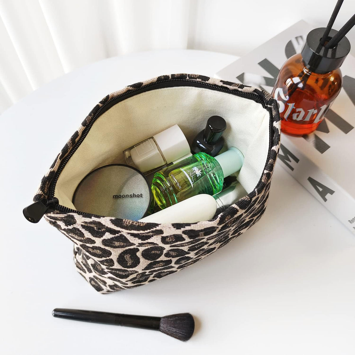 Leopard Makeup Bag Organizer Cosmetic Bags for Women and Girls,Travel Toiletry Bag Large Capacity Canvas Makeup Zipper Pouch, Purse Organizer Pouches (Brown Leopard)